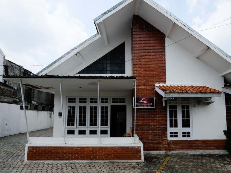 Reddoorz Near Moro Mall Purwokerto Exterior photo