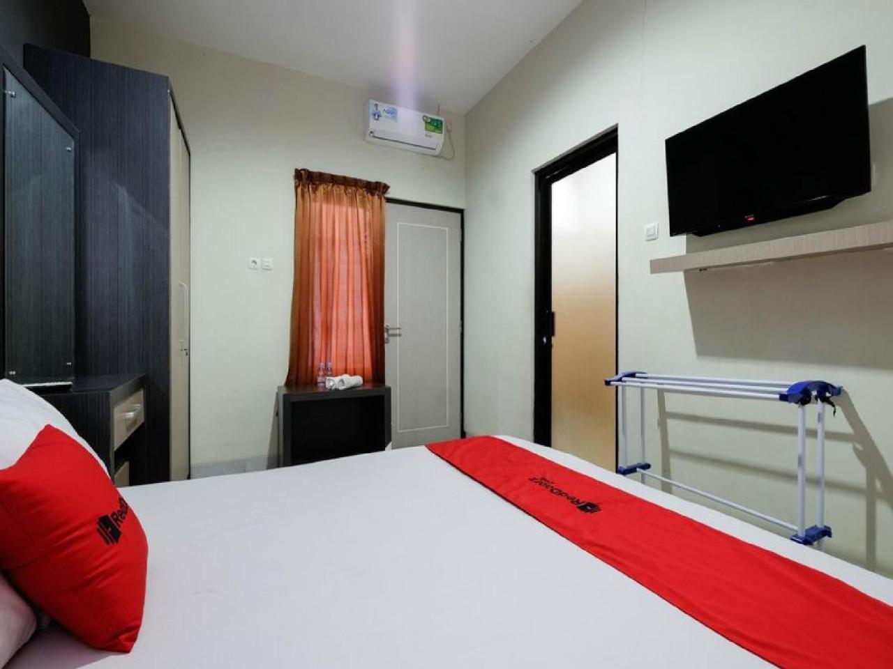 Reddoorz Near Moro Mall Purwokerto Exterior photo