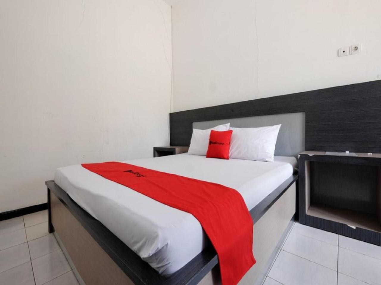 Reddoorz Near Moro Mall Purwokerto Exterior photo