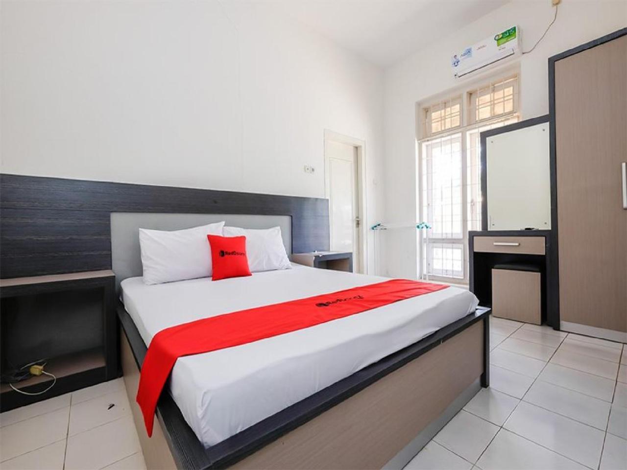 Reddoorz Near Moro Mall Purwokerto Exterior photo